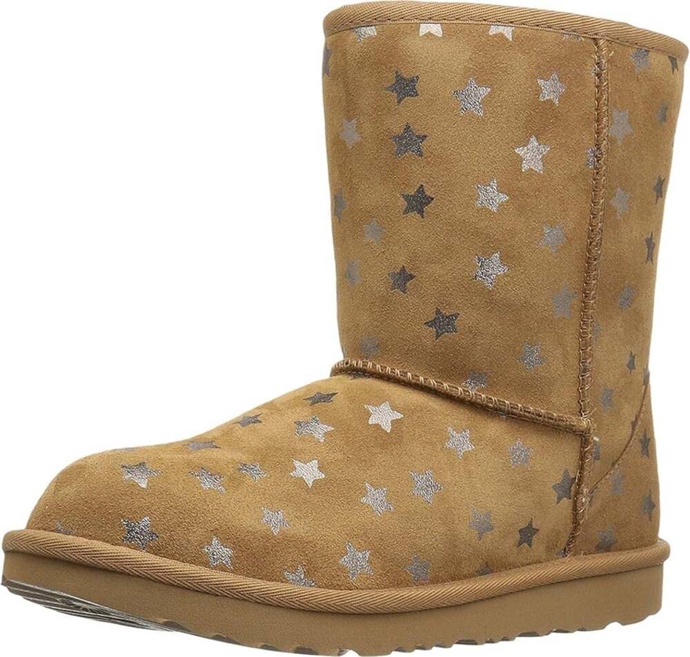 Ugg Sz 9 Classic II Short Stars Chestnut Suede Shearling Girl’s Winter Boots